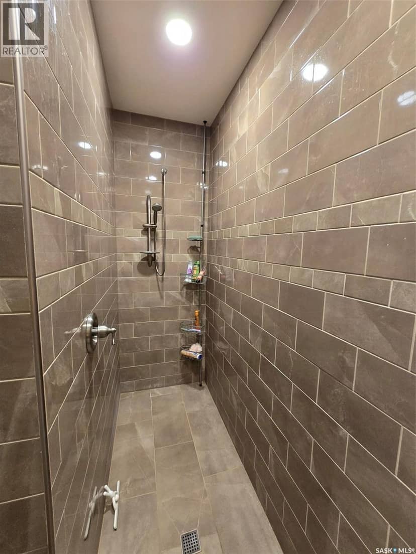 207 Criddle AVENUE — photo 38 of 40