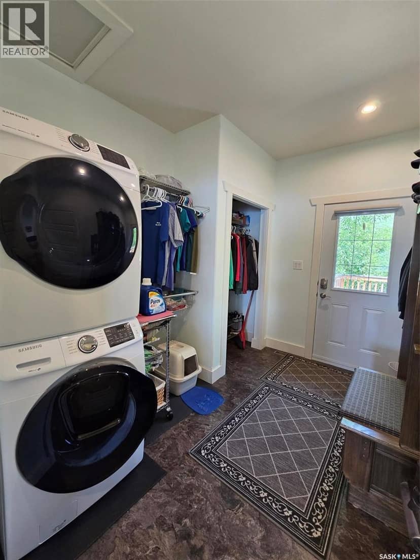 207 Criddle AVENUE — photo 28 of 40