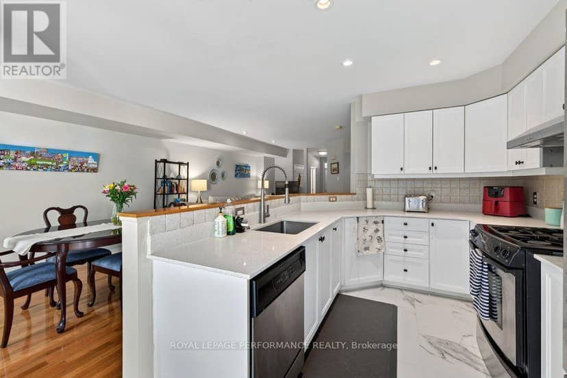 34 Steel Street — photo 18 of 40