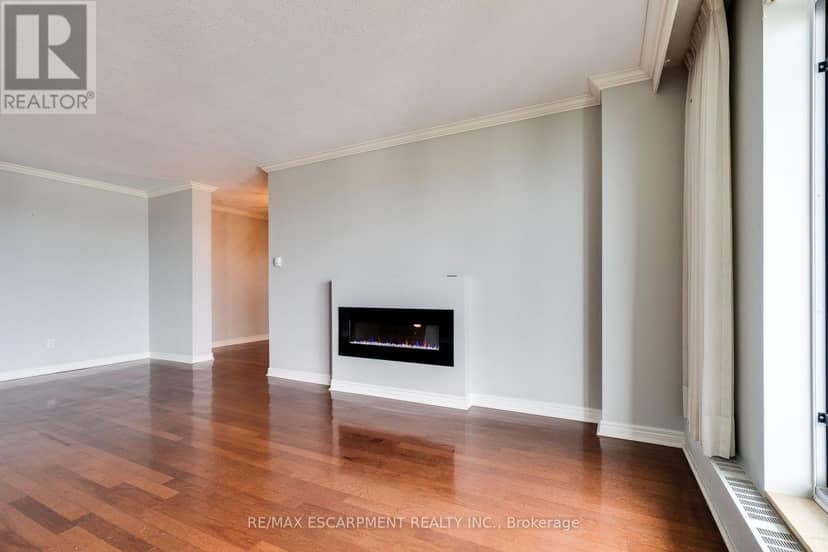 1207 - 5250 Lakeshore Road — photo 12 of 40