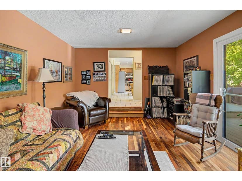 36 Lodgepole Cr — photo 21 of 40