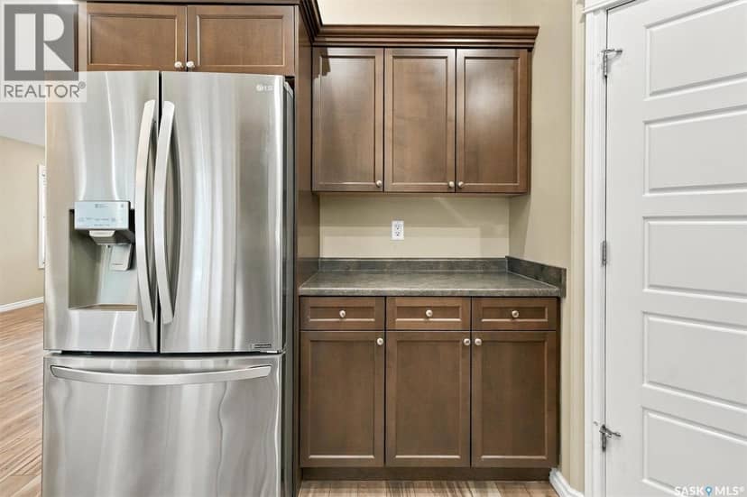 502 Lehrer CRESCENT — photo 12 of 40