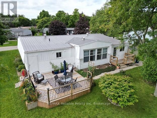 413 Shannon Boulevard, South Huron, photo 8