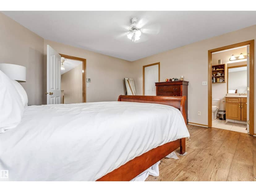 5119 157 AV NW — photo 21 of 40