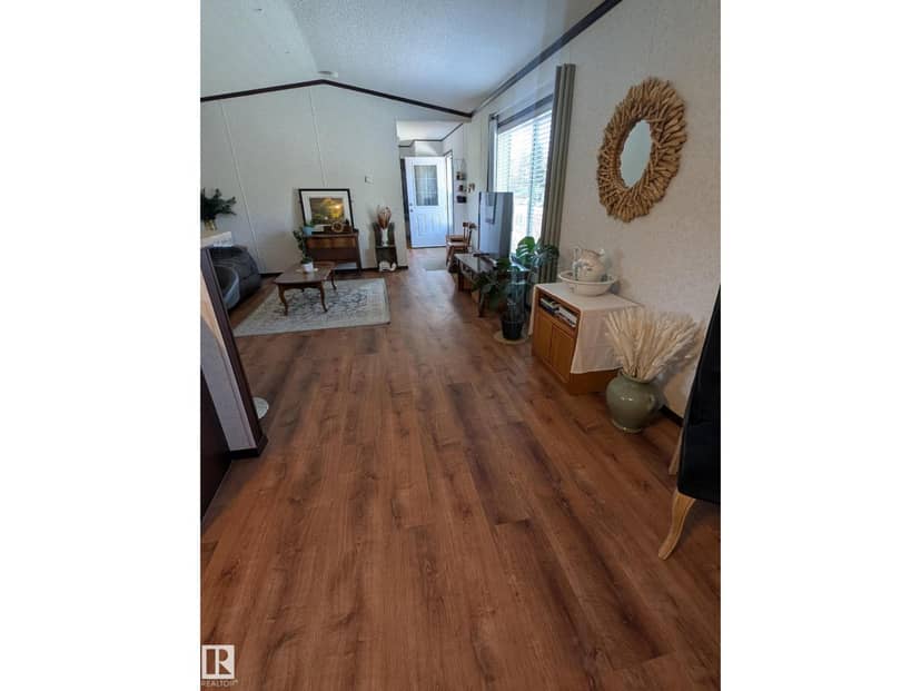 25B 4515 50 Avenue — photo 14 of 31