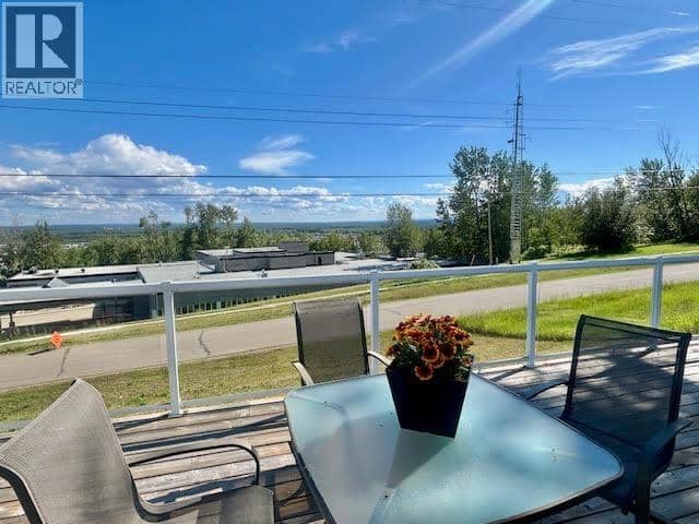 5208 W 54 AVENUE, Fort Nelson, photo 5