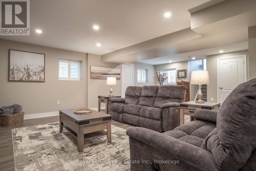 20 Grainger Crescent — photo 21 of 29
