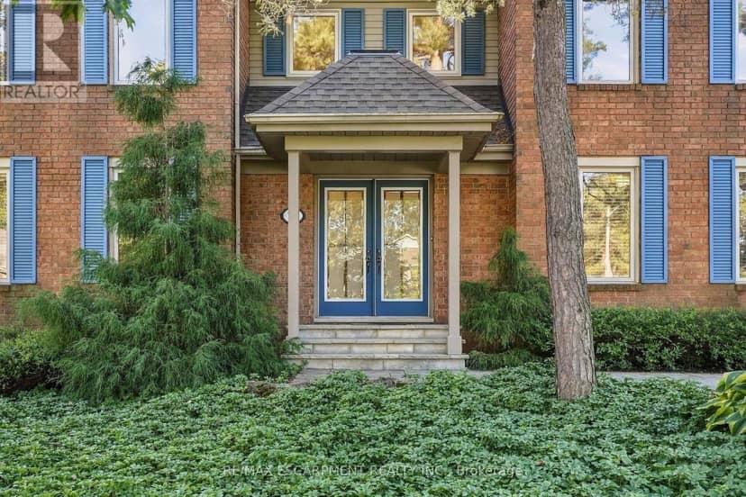 77 Flanders Drive, Hamilton, photo 3