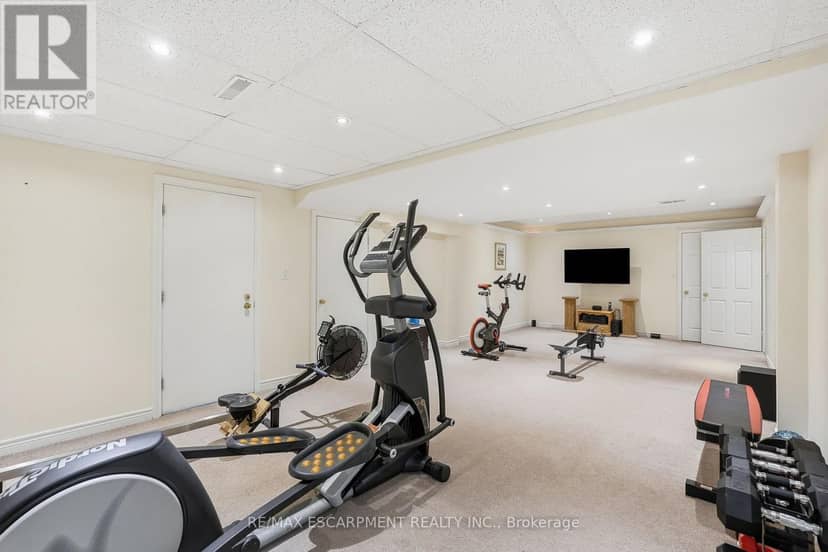 77 Flanders Drive — photo 30 of 40
