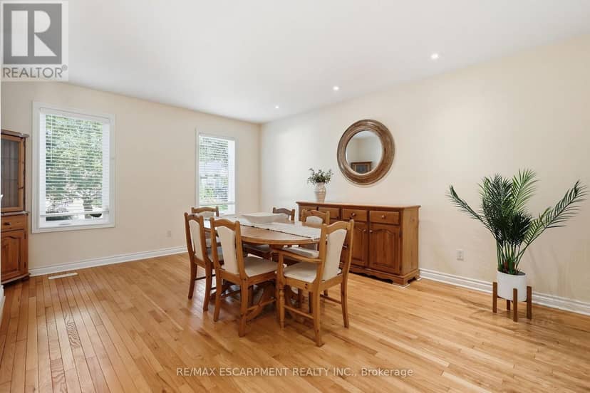 77 Flanders Drive, Hamilton, photo 6