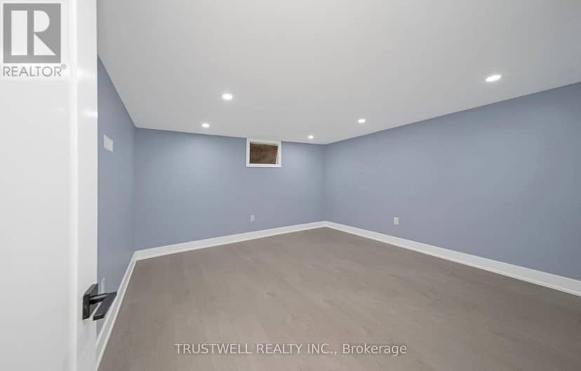 5 Meadowvale Drive — photo 37 of 40