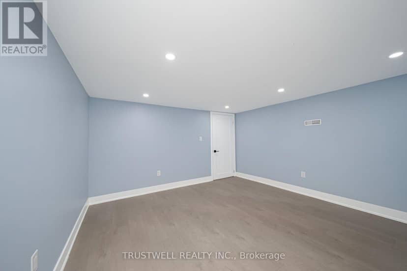 5 Meadowvale Drive — photo 39 of 40