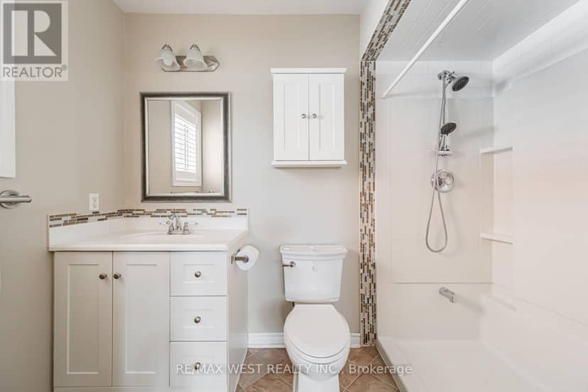 382 Melville Avenue — photo 11 of 19
