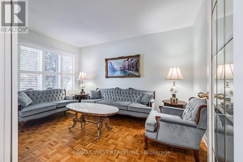 382 Melville Avenue — photo 4 of 19