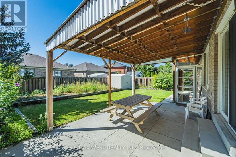 382 Melville Avenue — photo 18 of 19