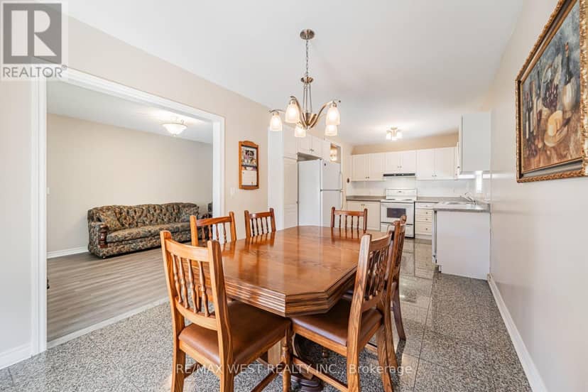 382 Melville Avenue — photo 8 of 19