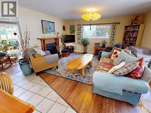 5836 MOWAT AVE, Powell River, photo 6