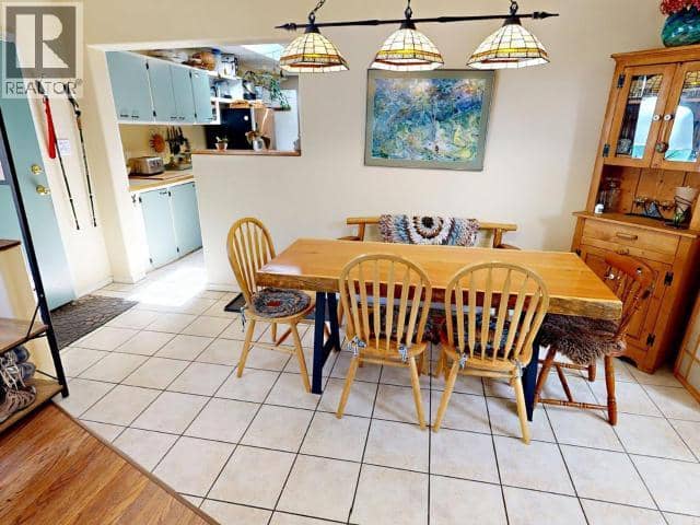 5836 MOWAT AVE, Powell River, photo 5
