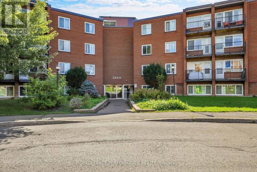 208C - 2044 Arrowsmith Drive, Ottawa, photo 2