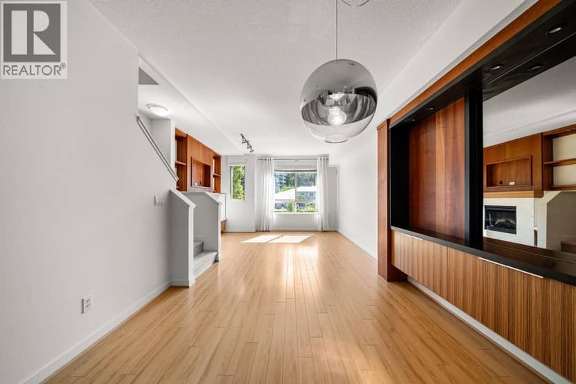 3 301 KLAHANIE DRIVE, Port Moody