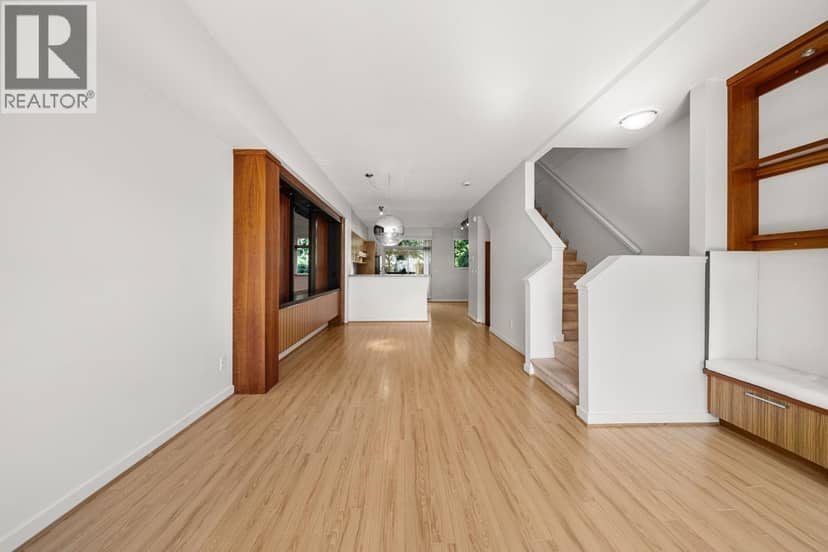 3 301 KLAHANIE DRIVE, Port Moody, photo 3
