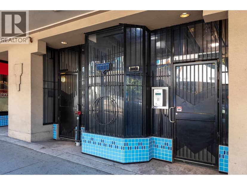 L2 2556 E HASTINGS STREET, Vancouver, photo 3