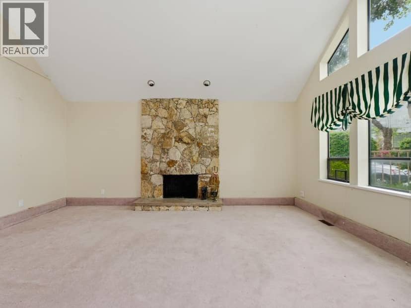 9144 Evancio Crescent, Richmond, photo 2