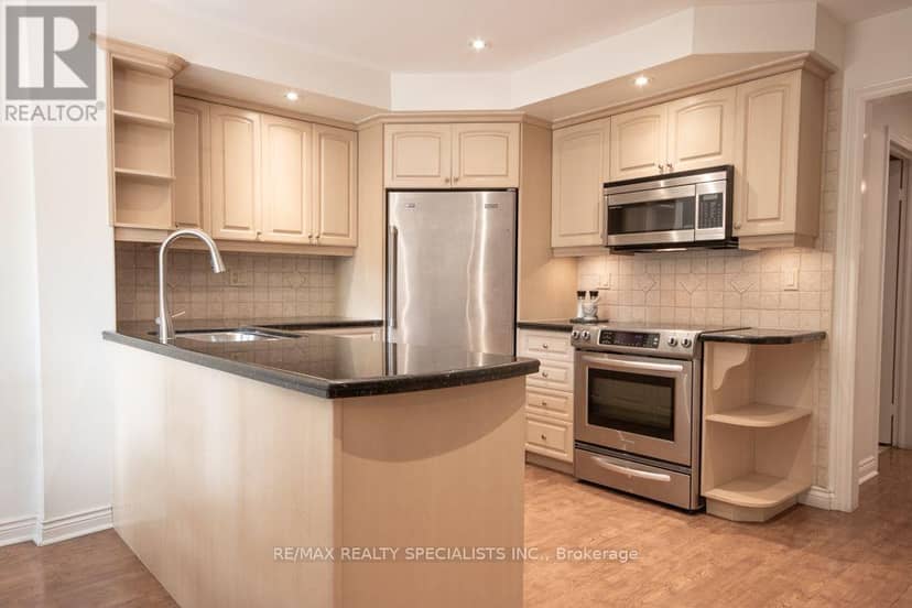 358 Erin Street — photo 17 of 35