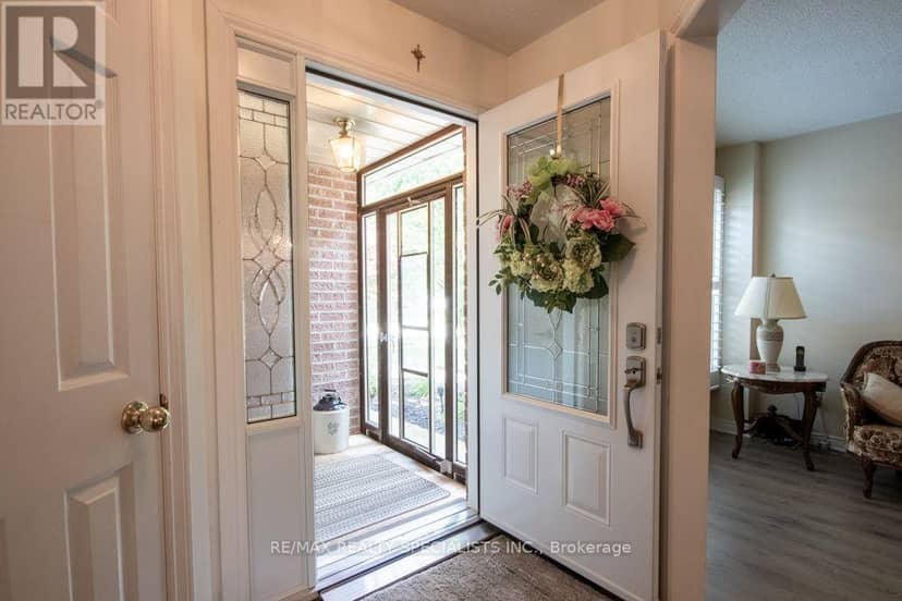 358 Erin Street — photo 7 of 35