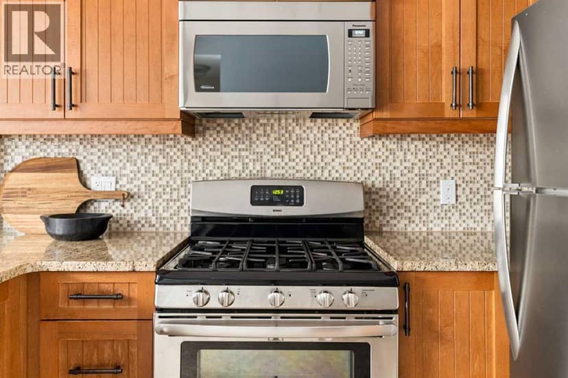 813 3 Avenue NW — photo 21 of 40