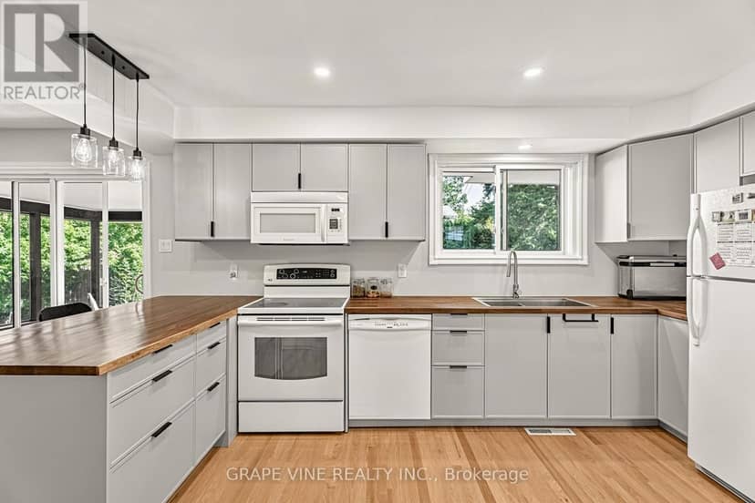 1323 Fernwood Drive — photo 14 of 33