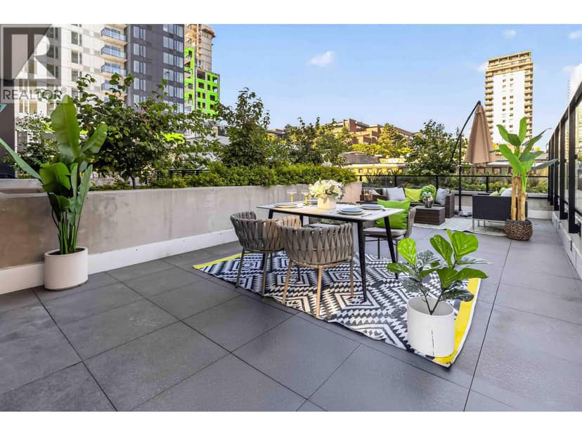 TH 507 823 CARNARVON STREET, New Westminster