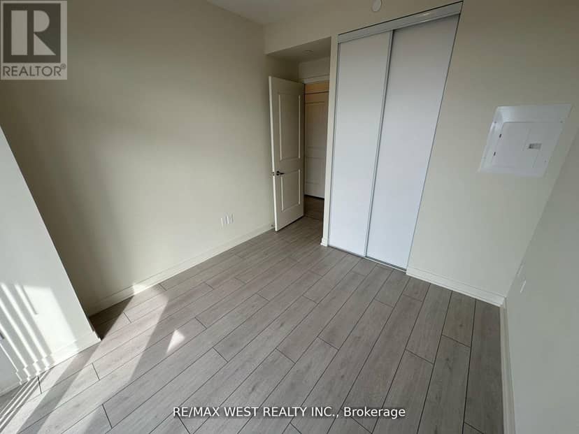 2511 - 38 Annie Craig Drive — photo 13 of 30
