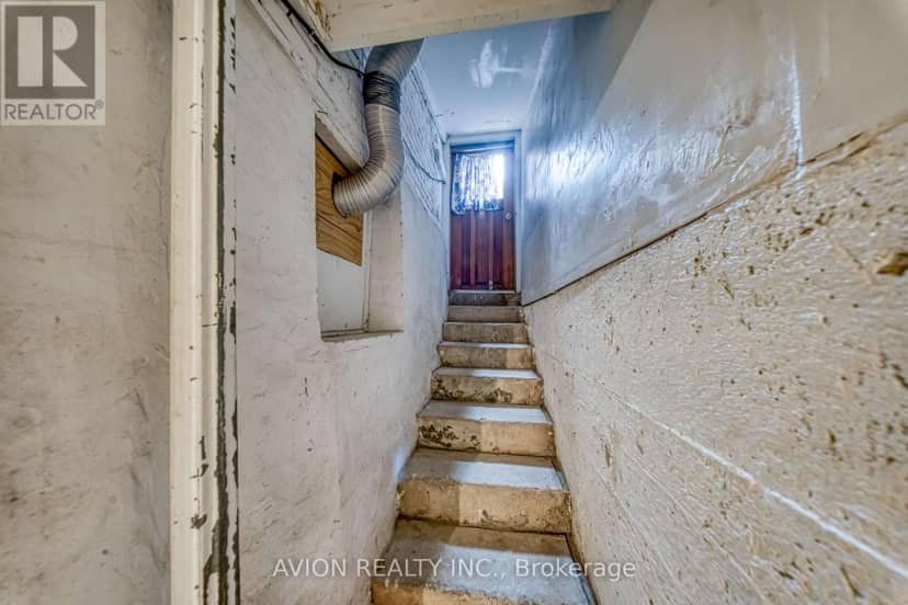 54 Ryerson Avenue — photo 34 of 36