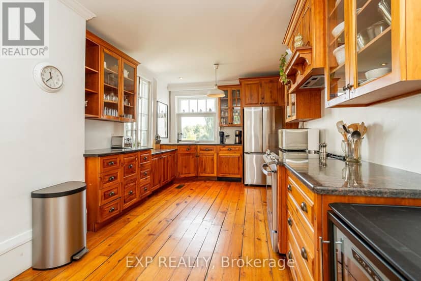 45 King Street — photo 13 of 40