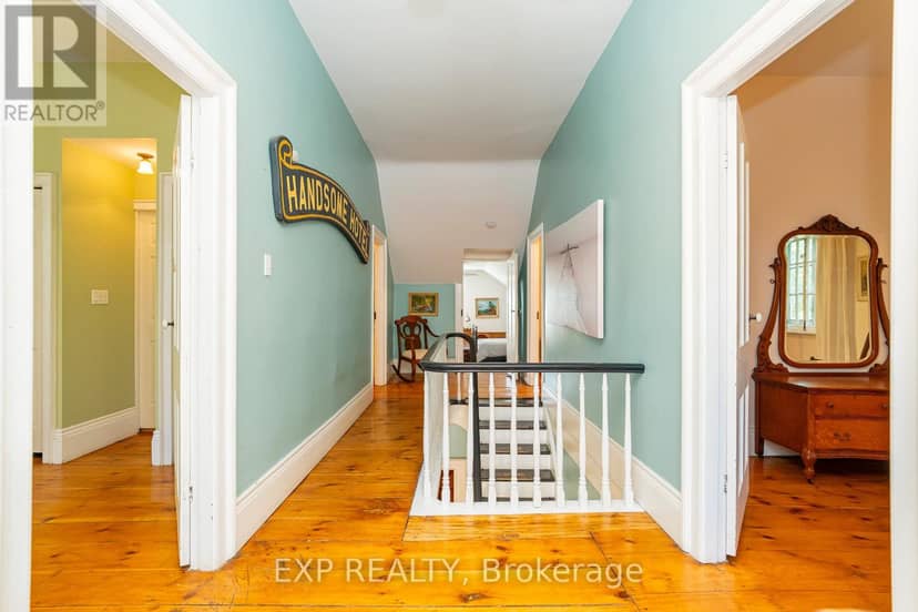 45 King Street — photo 20 of 40