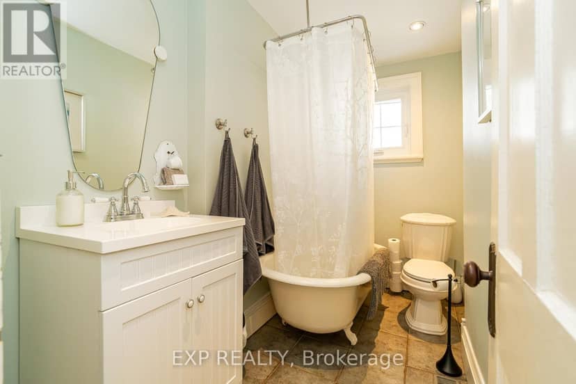 45 King Street — photo 28 of 40