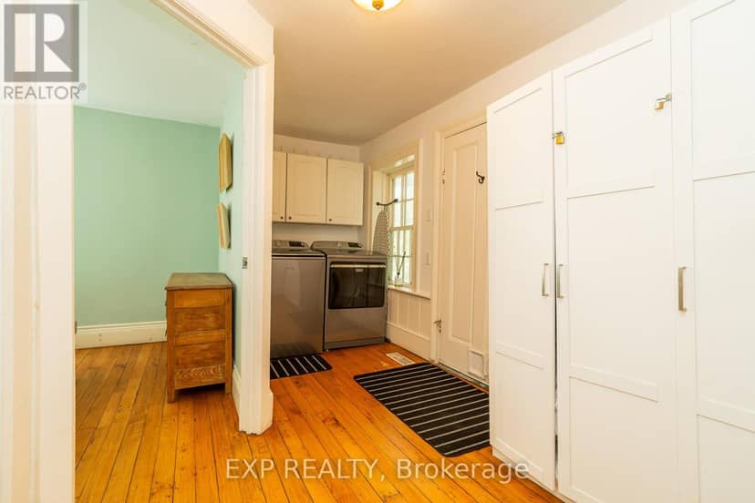 45 King Street — photo 31 of 40