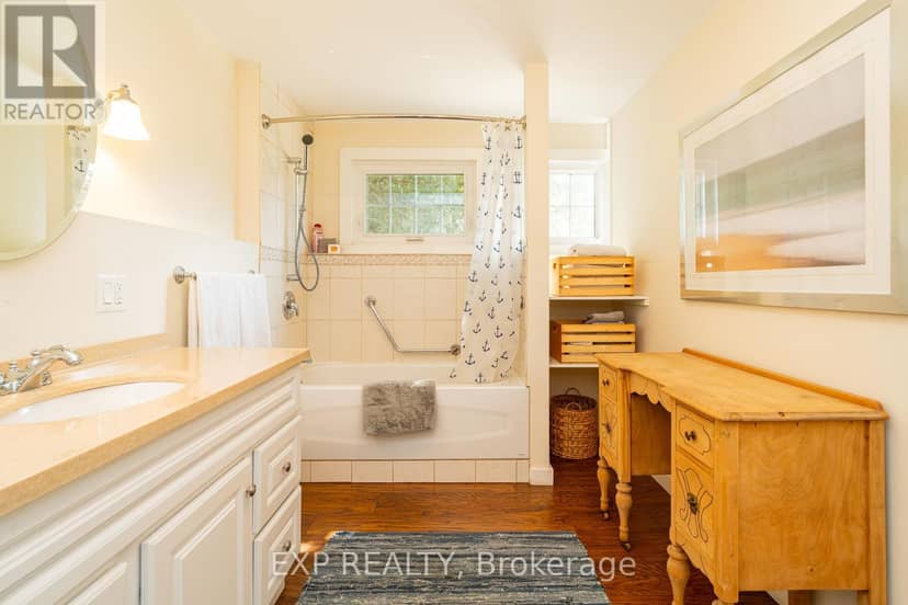 45 King Street — photo 32 of 40
