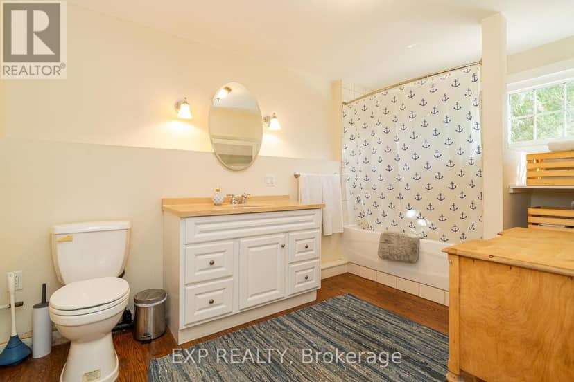 45 King Street — photo 33 of 40