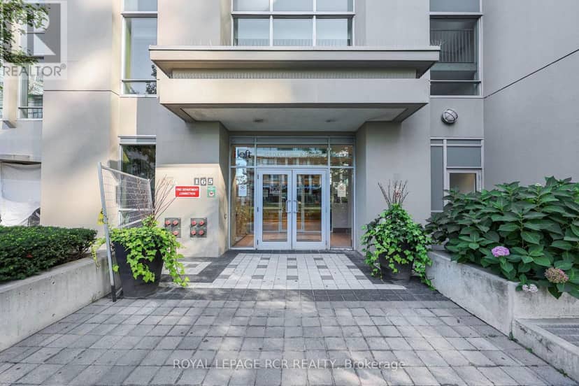 1022 - 165 Legion Road N, Toronto, photo 2