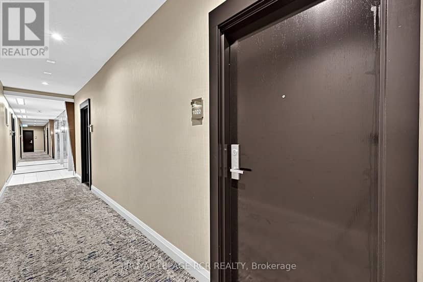 1022 - 165 Legion Road N, Toronto, photo 3