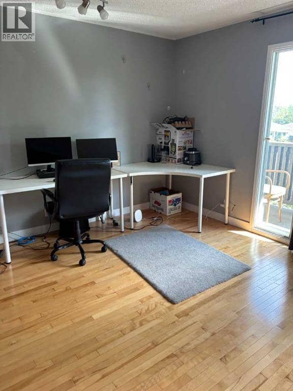2457 22A Street NW, Calgary, photo 8