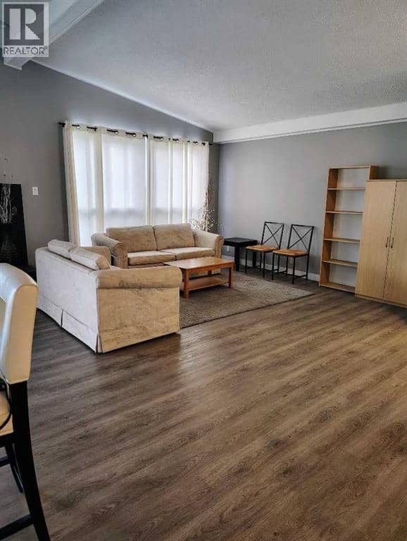 2457 22A Street NW, Calgary, photo 5