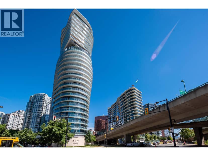 2001 89 NELSON STREET, Vancouver
