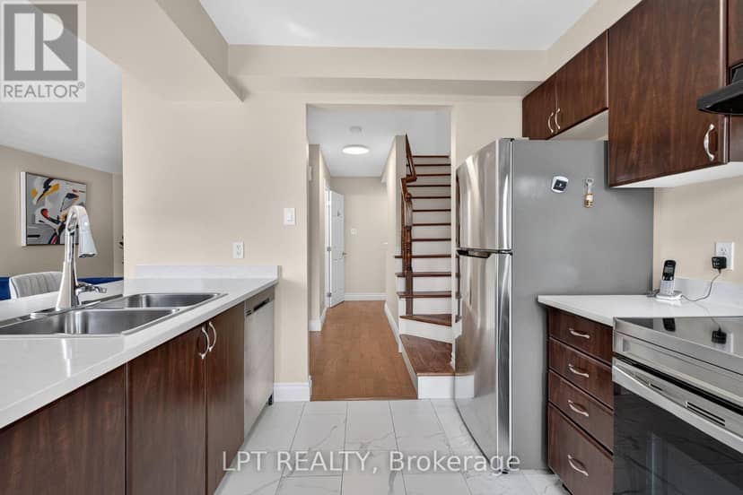 166 Sunshine Crescent — photo 14 of 40