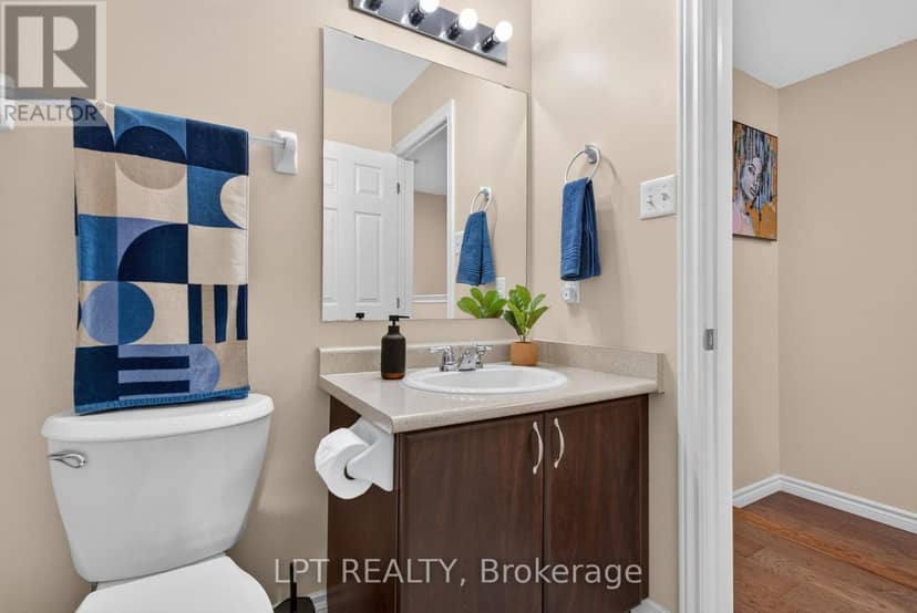166 Sunshine Crescent — photo 28 of 40