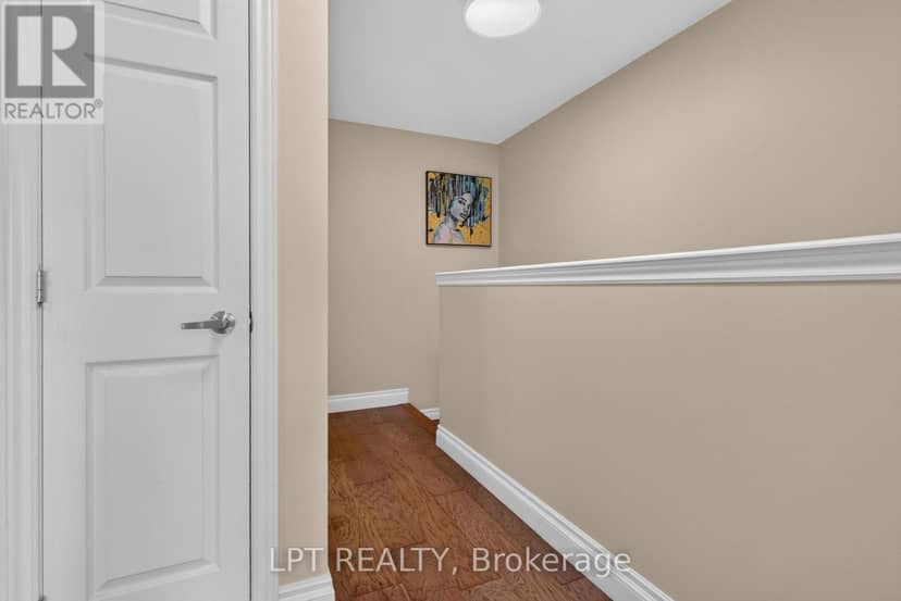166 Sunshine Crescent — photo 31 of 40