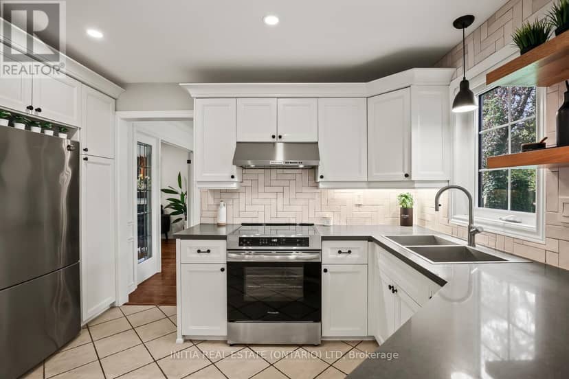 82 Masonville Crescent — photo 13 of 40