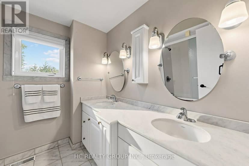 5 Standish Crescent — photo 39 of 40
